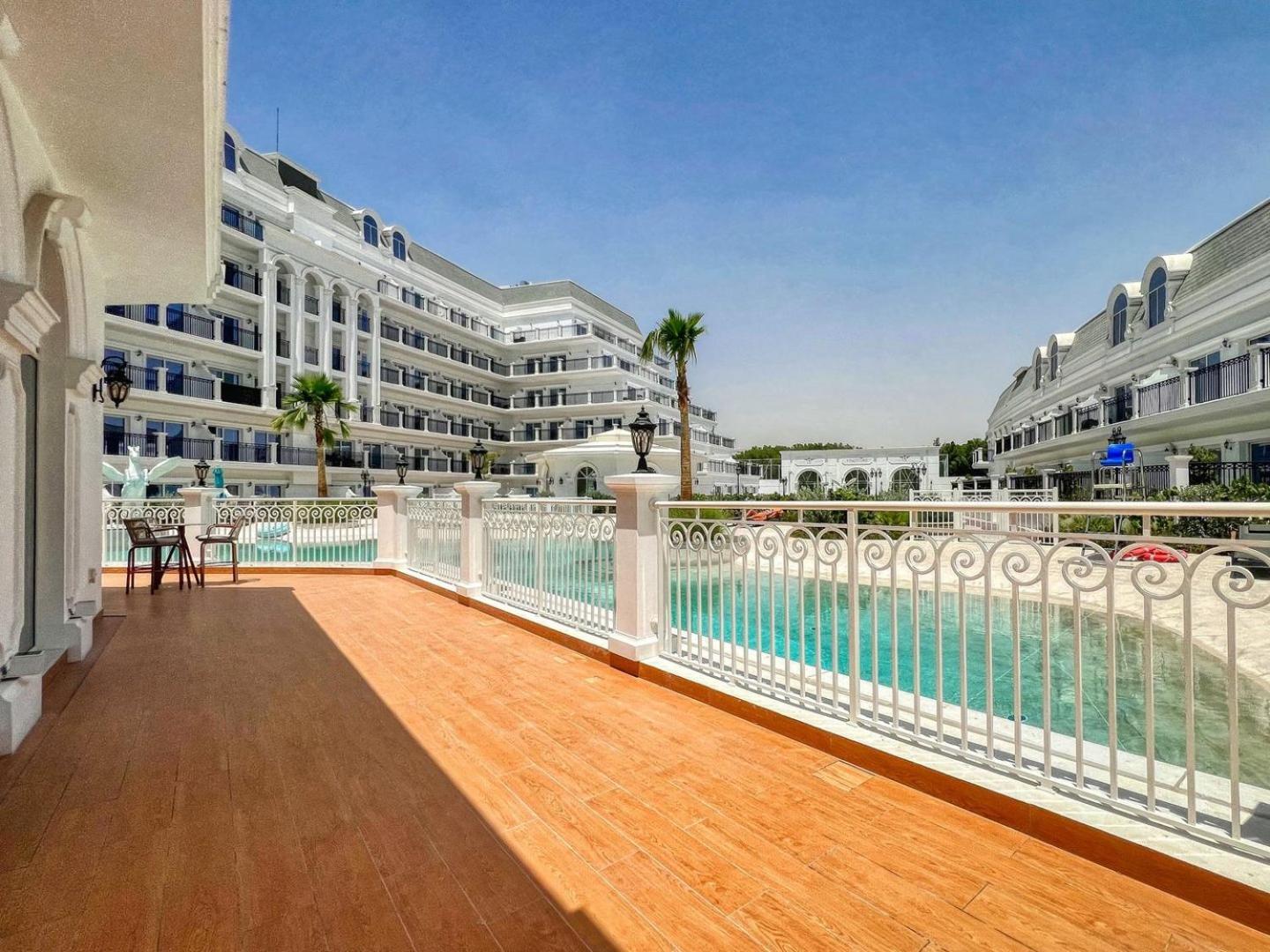 Guestready - Luxurious Retreat Near Miracle Garden Apartment Dubai