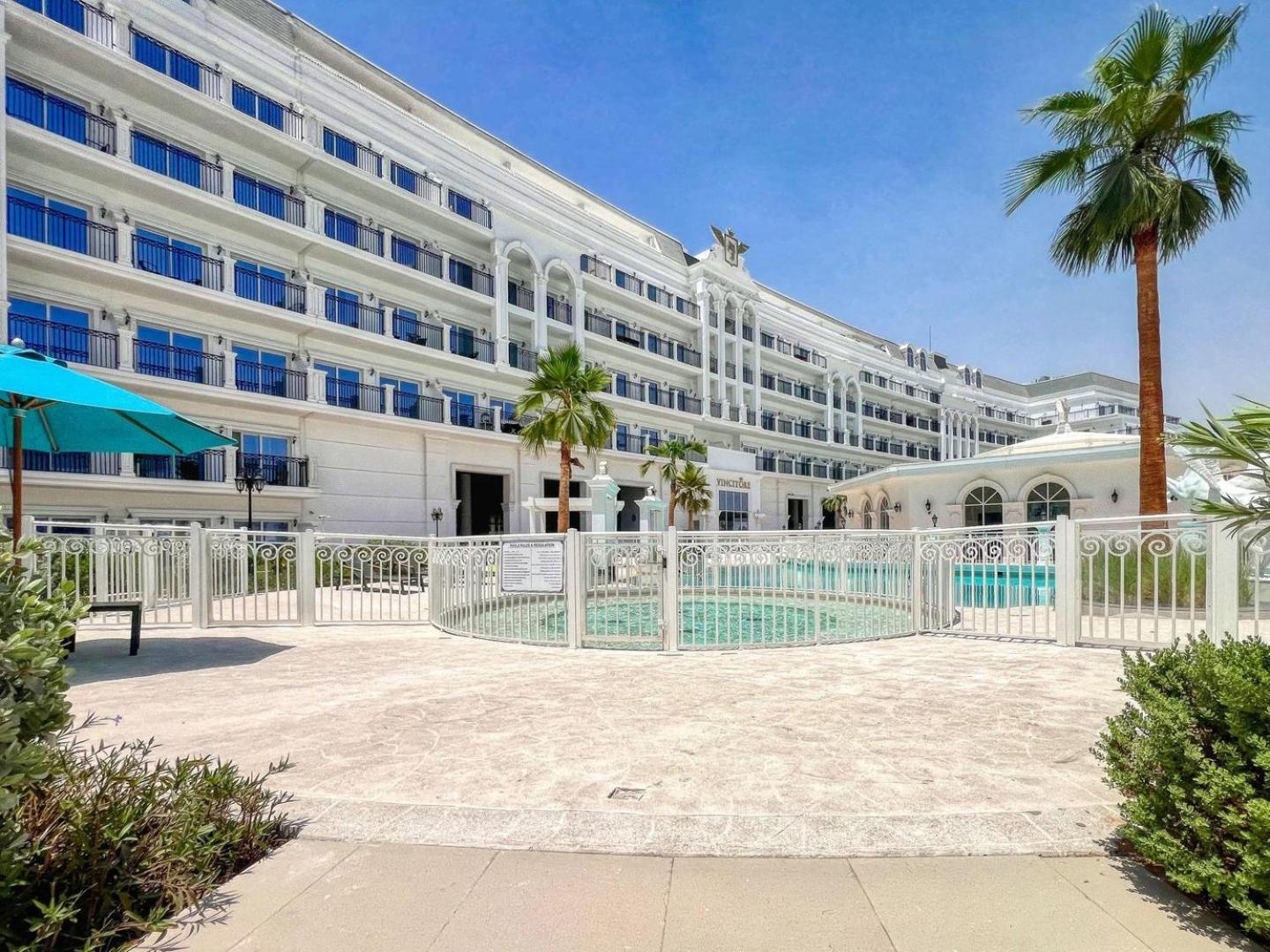 Guestready - Luxurious Retreat Near Miracle Garden Apartment Dubai